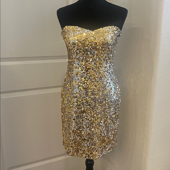 Gold sequin/Beige underlay, strapless dress by Fredrick’s of Hollywood! Size L - Picture 1 of 5
